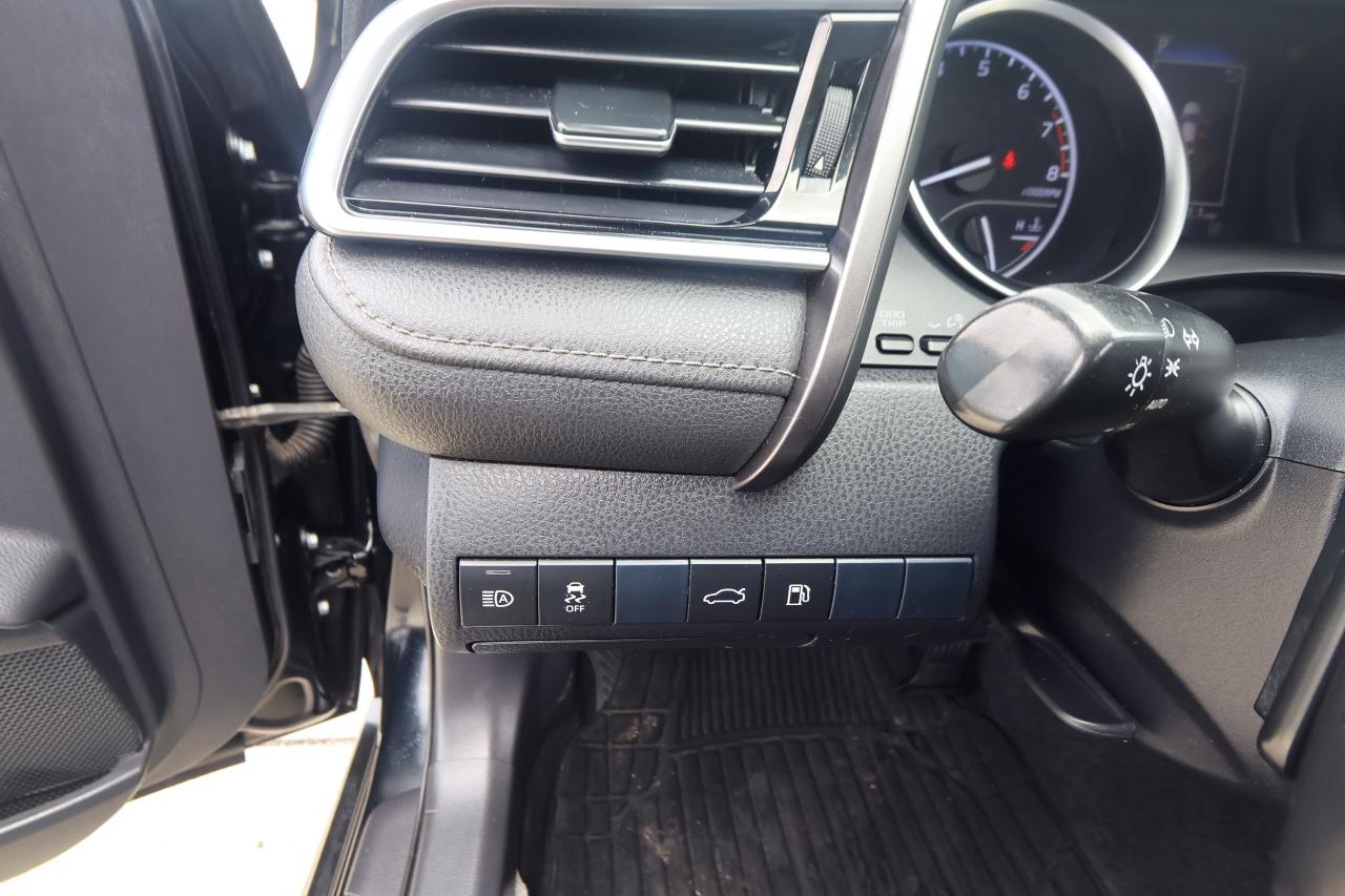 Toyota Camry XLE Auto (Natl) 2018