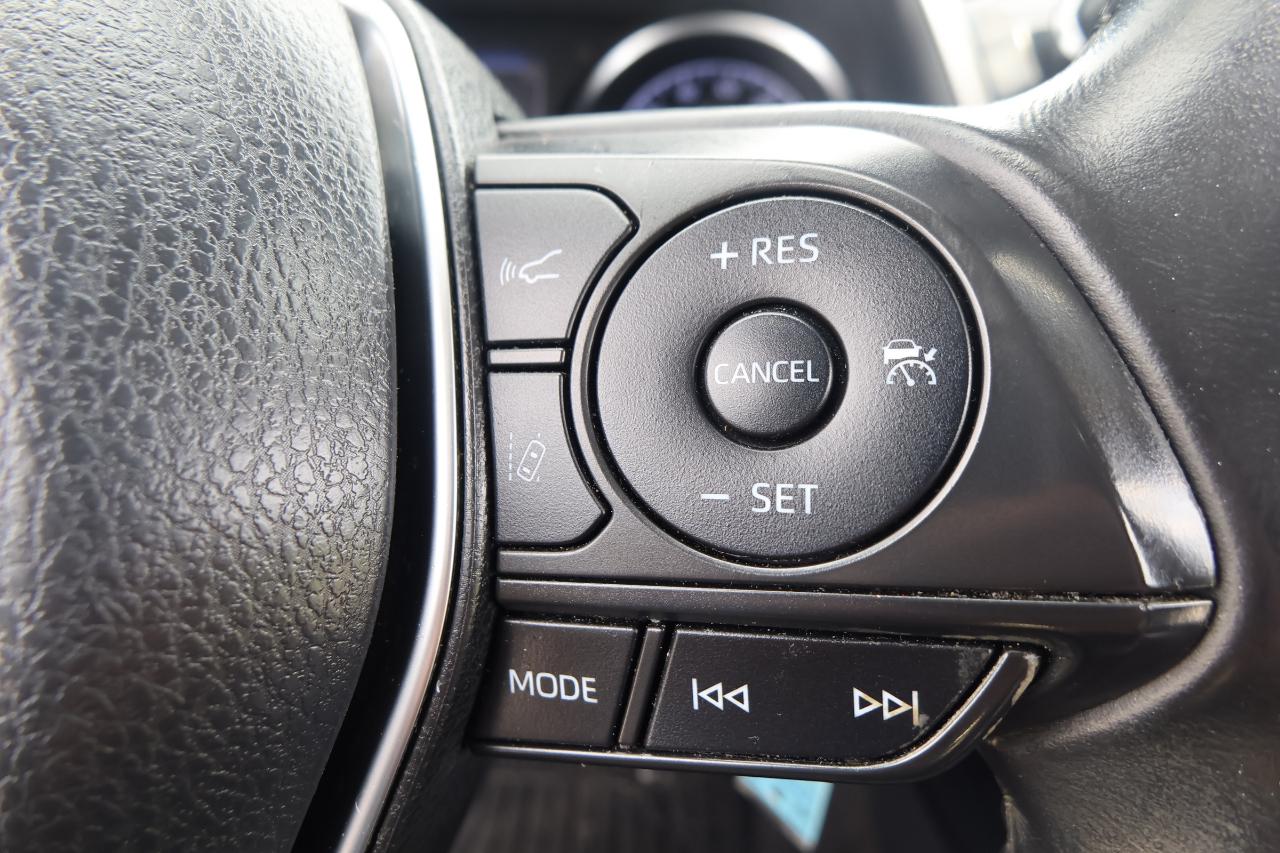 Toyota Camry XLE Auto (Natl) 2018