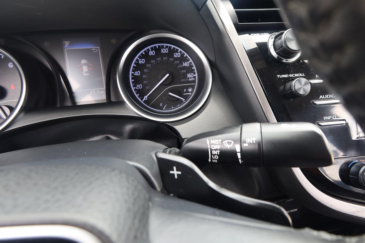Toyota Camry XLE Auto (Natl) 2018