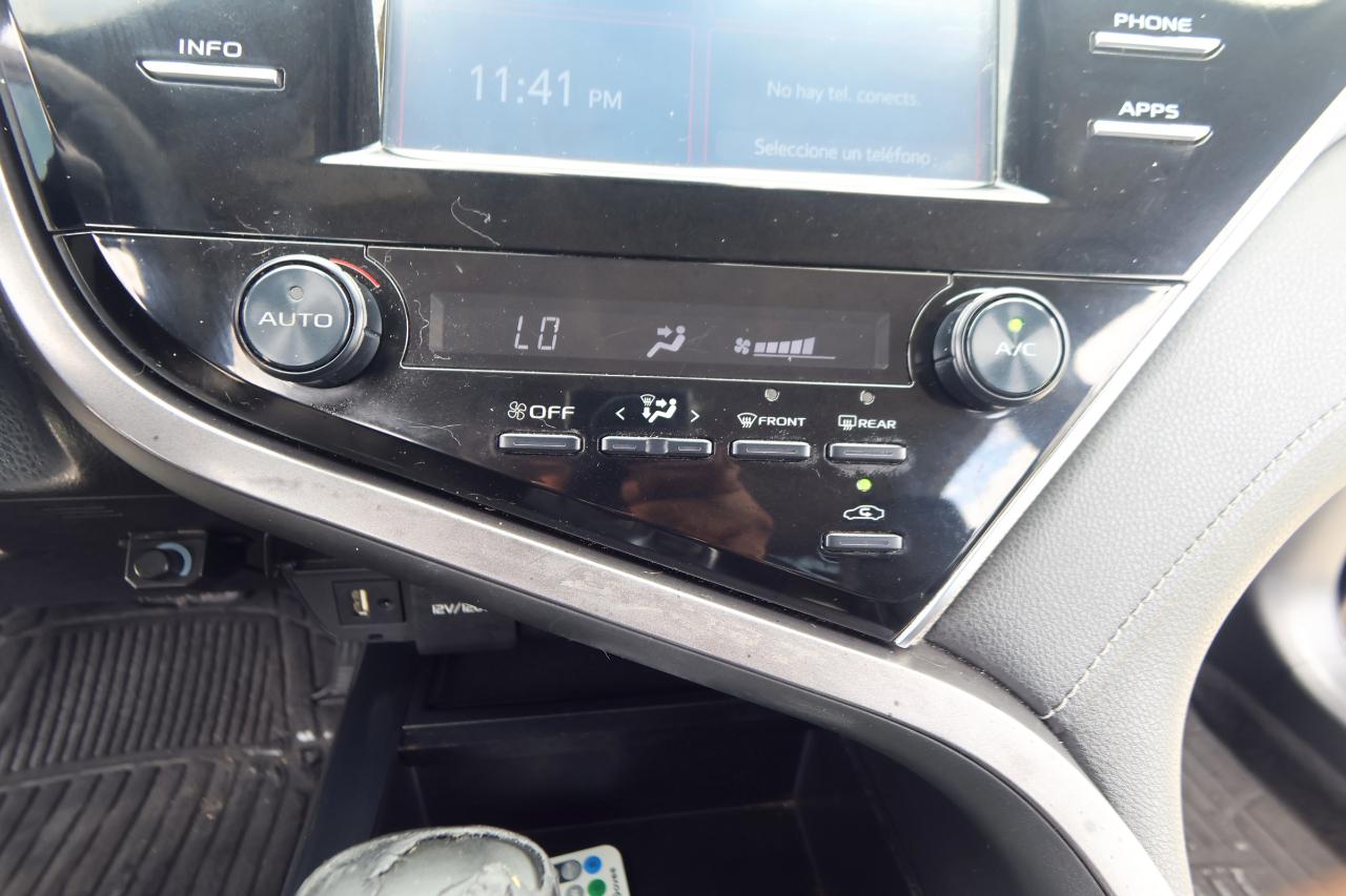 Toyota Camry XLE Auto (Natl) 2018