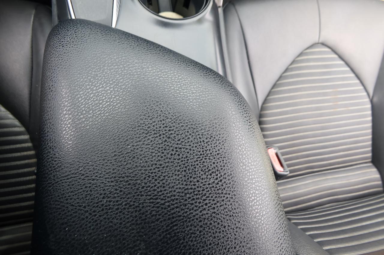 Toyota Camry XLE Auto (Natl) 2018