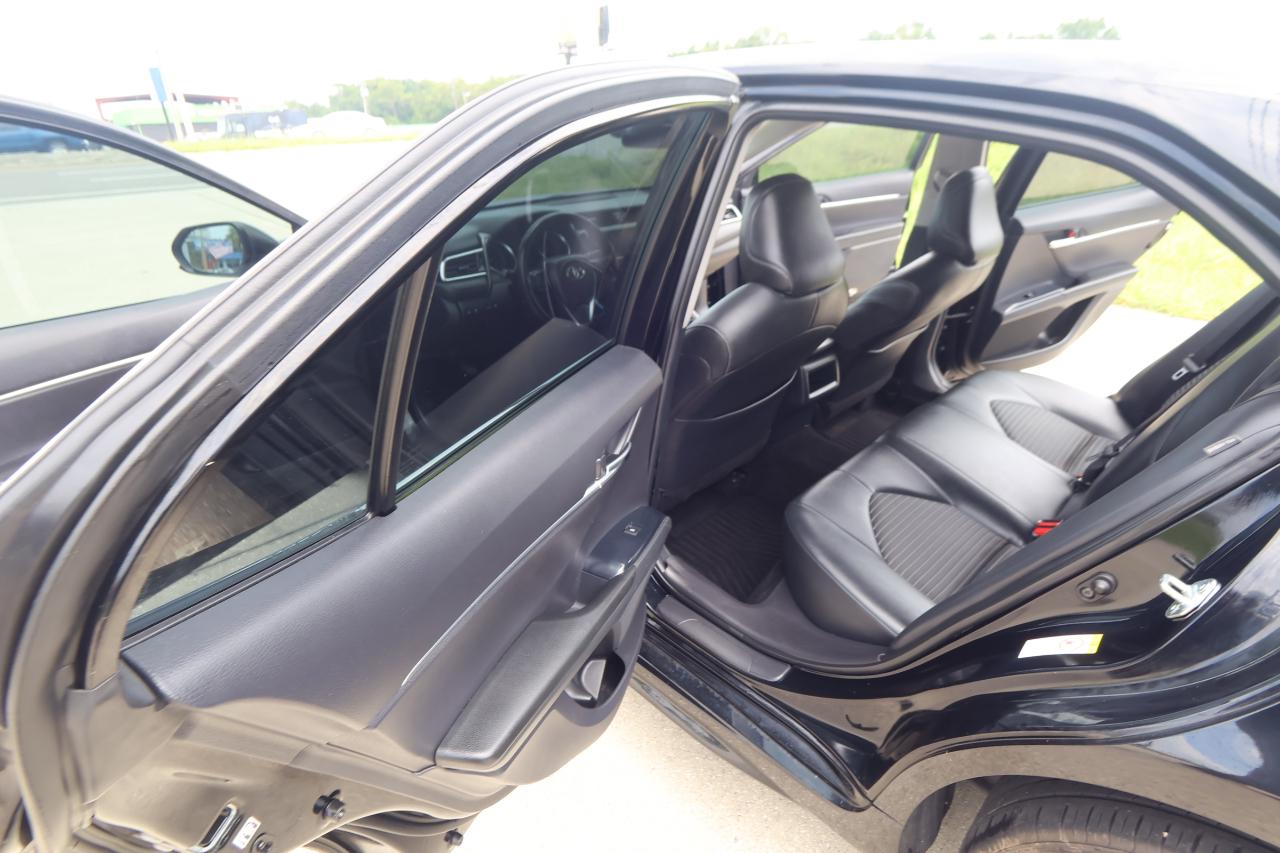 Toyota Camry XLE Auto (Natl) 2018