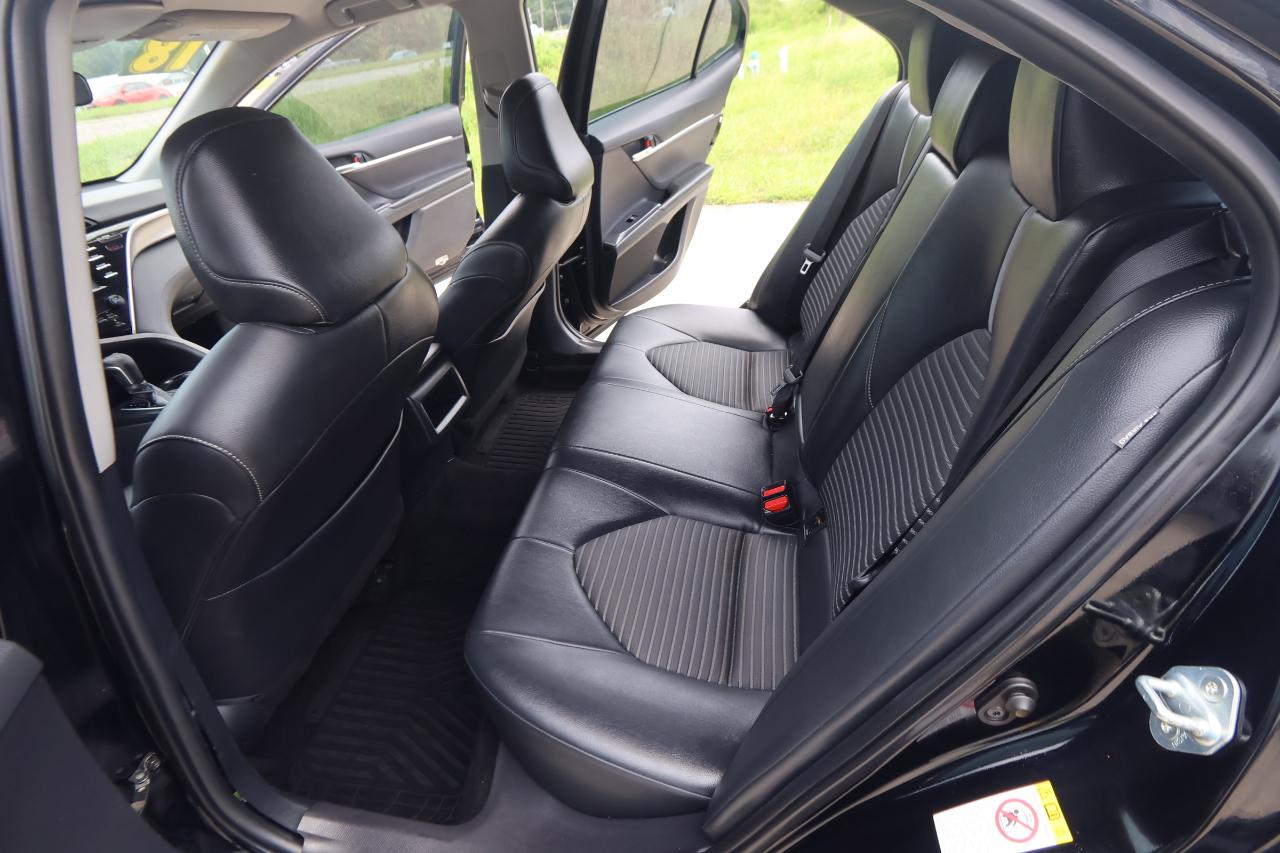 Toyota Camry XLE Auto (Natl) 2018