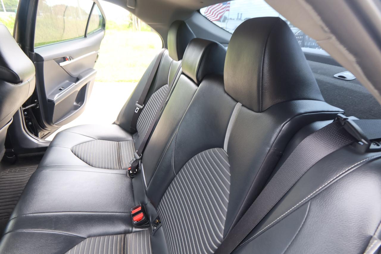 Toyota Camry XLE Auto (Natl) 2018