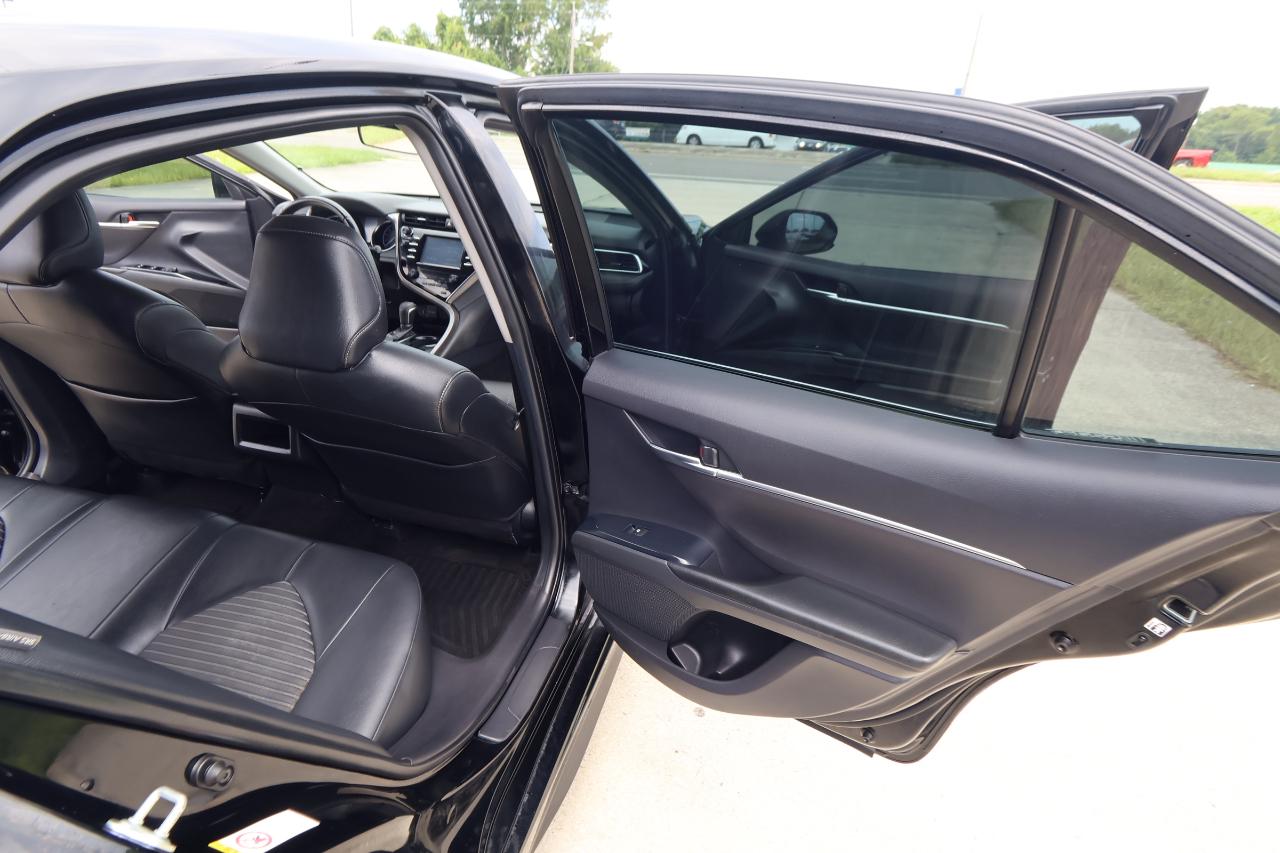 Toyota Camry XLE Auto (Natl) 2018