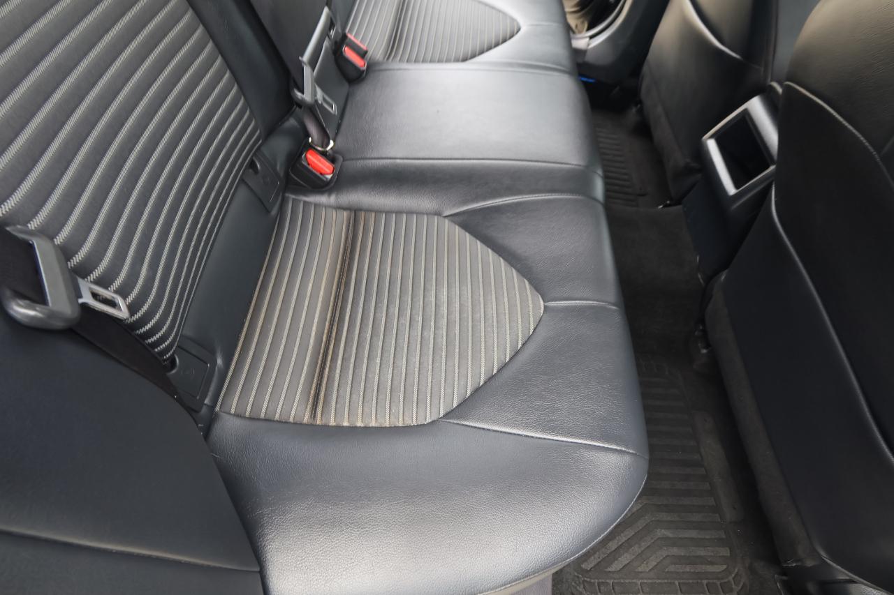 Toyota Camry XLE Auto (Natl) 2018
