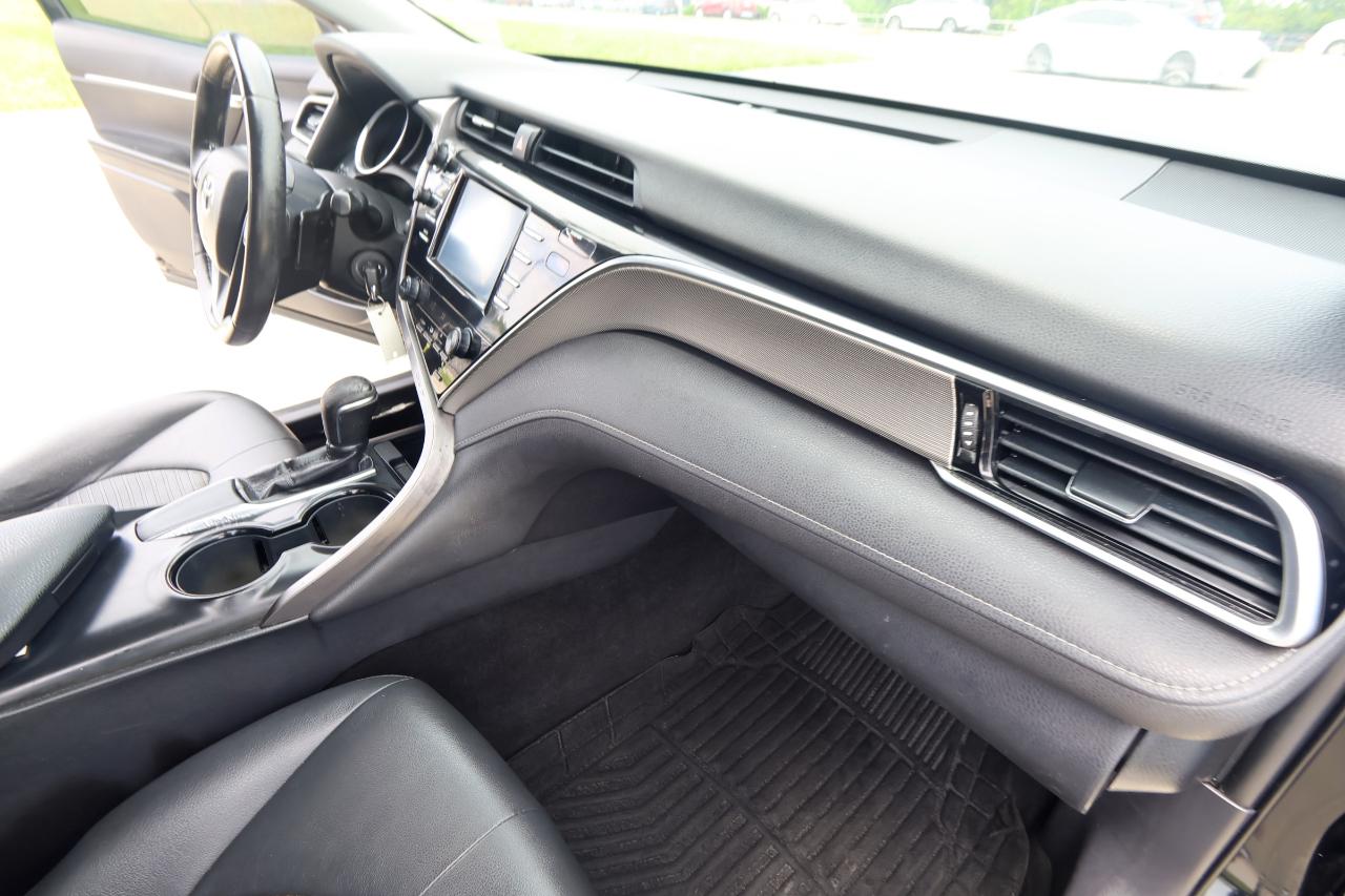 Toyota Camry XLE Auto (Natl) 2018