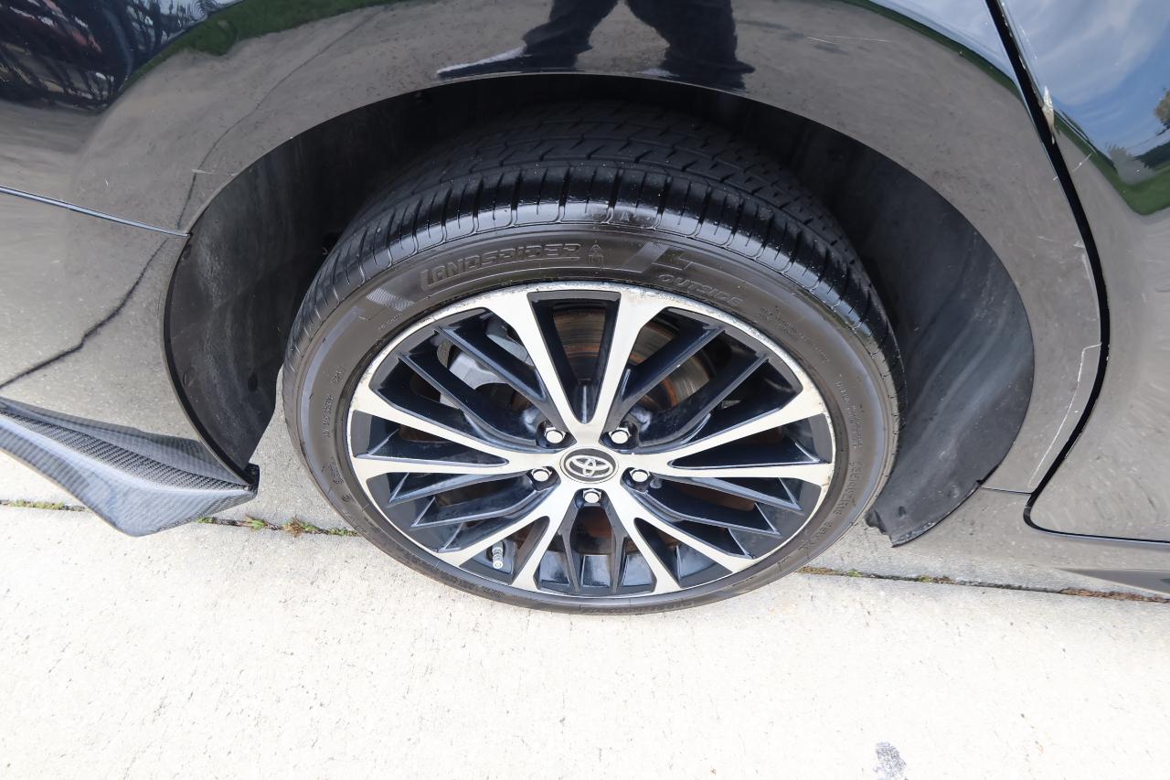 Toyota Camry XLE Auto (Natl) 2018