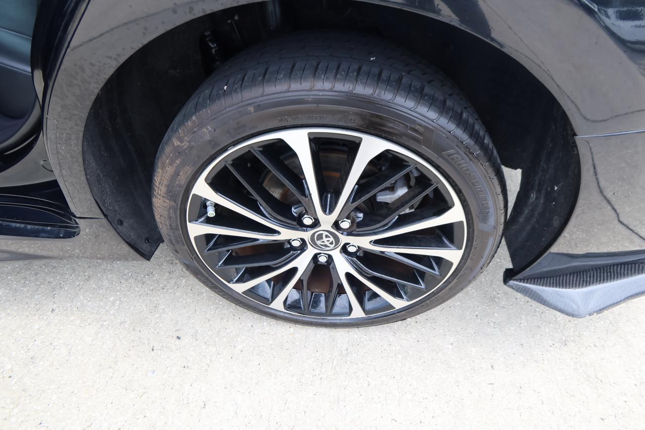 Toyota Camry XLE Auto (Natl) 2018