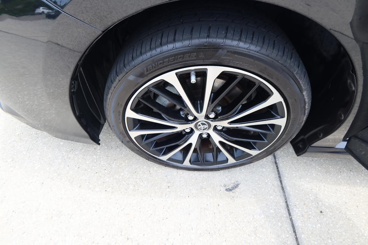 Toyota Camry XLE Auto (Natl) 2018
