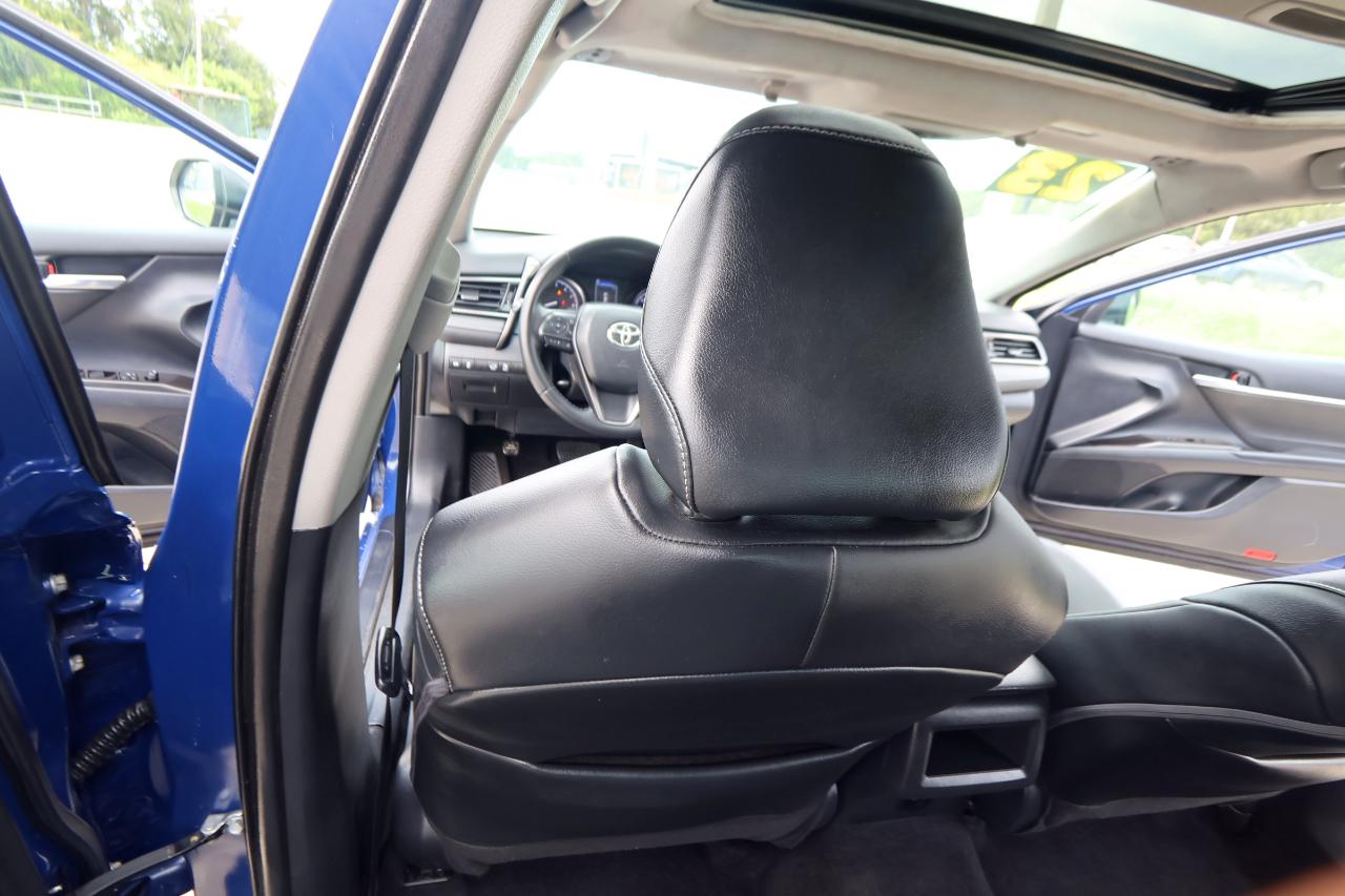 Toyota Camry Hybrid SE Nightshade CVT (Natl) 2023