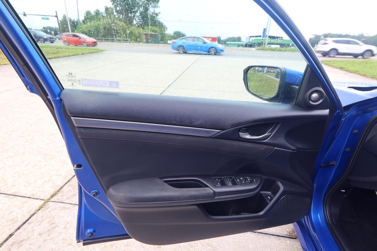 Honda Civic Si Sedan Manual w/Summer Tires 2020