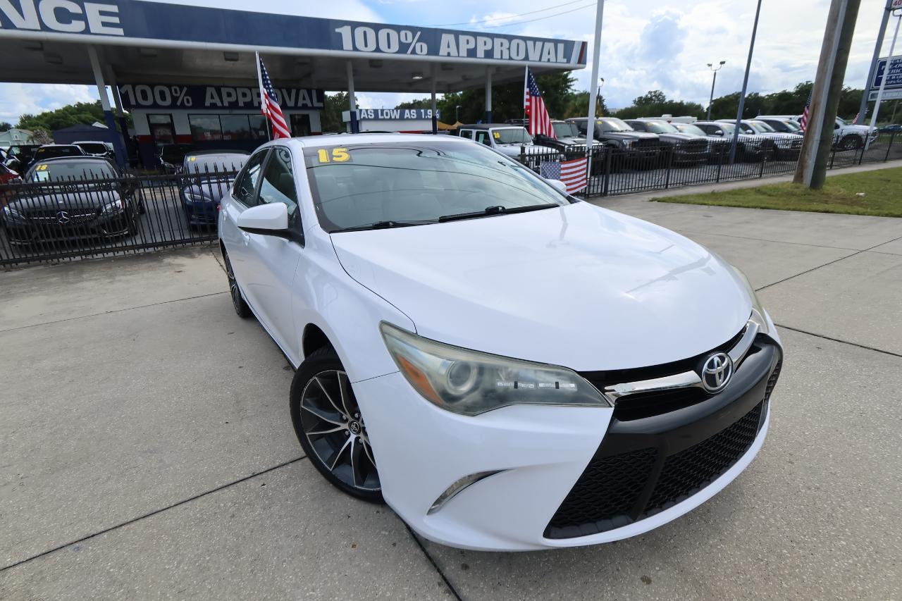 Toyota Camry 4dr Sdn I4 Auto XLE (Natl) 2015