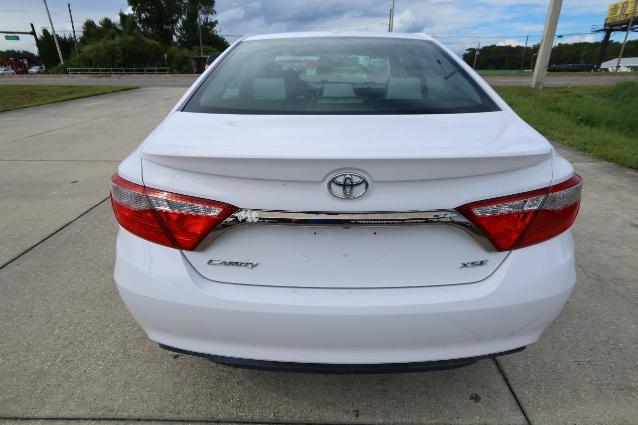 Toyota Camry 4dr Sdn I4 Auto XLE (Natl) 2015