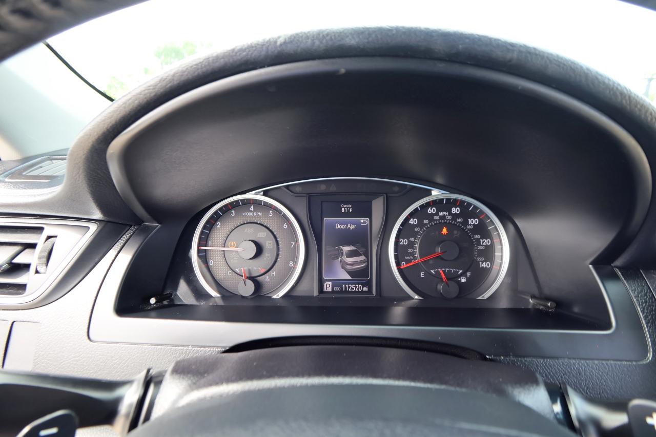 Toyota Camry 4dr Sdn I4 Auto XLE (Natl) 2015