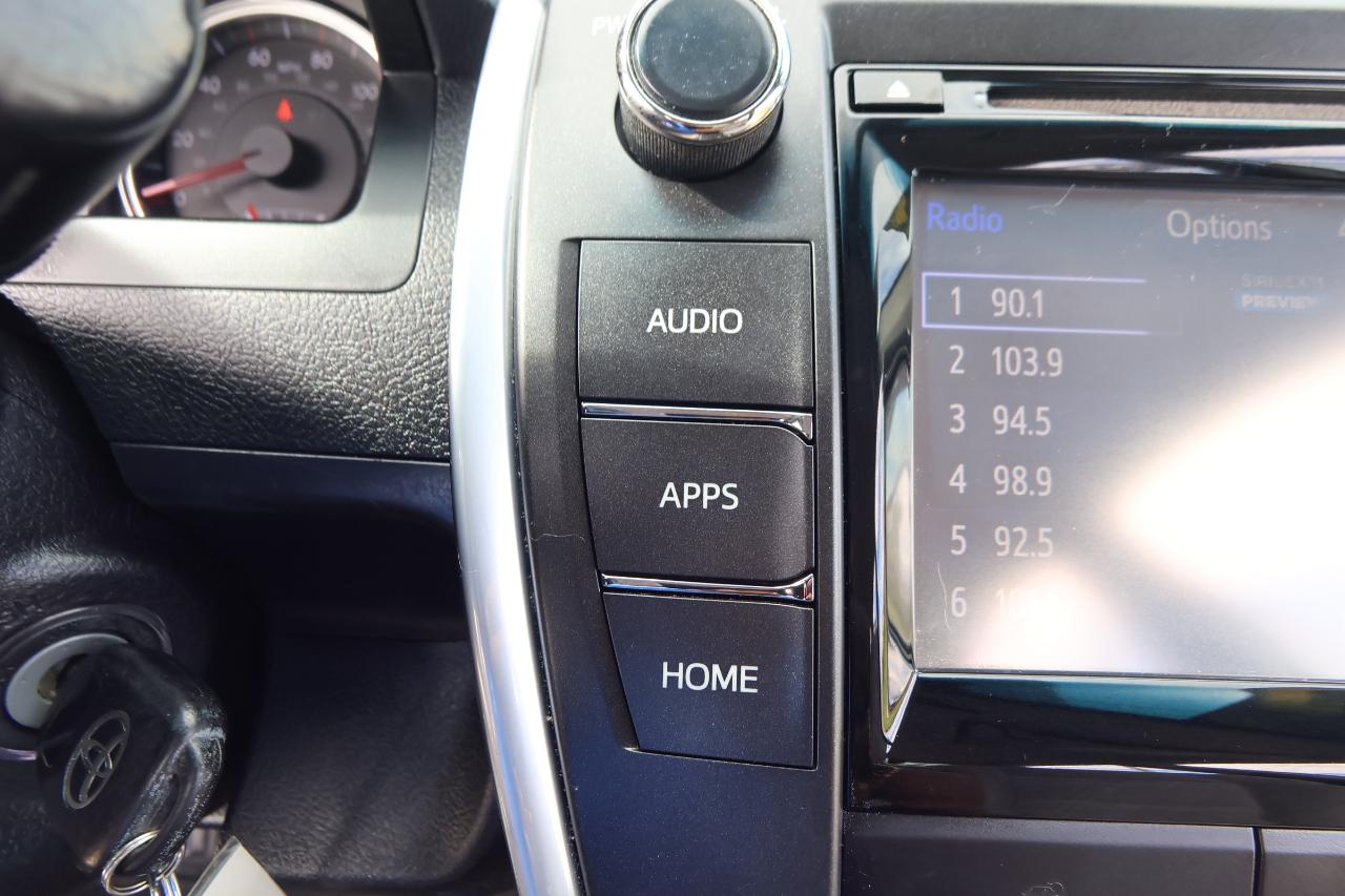 Toyota Camry 4dr Sdn I4 Auto XLE (Natl) 2015