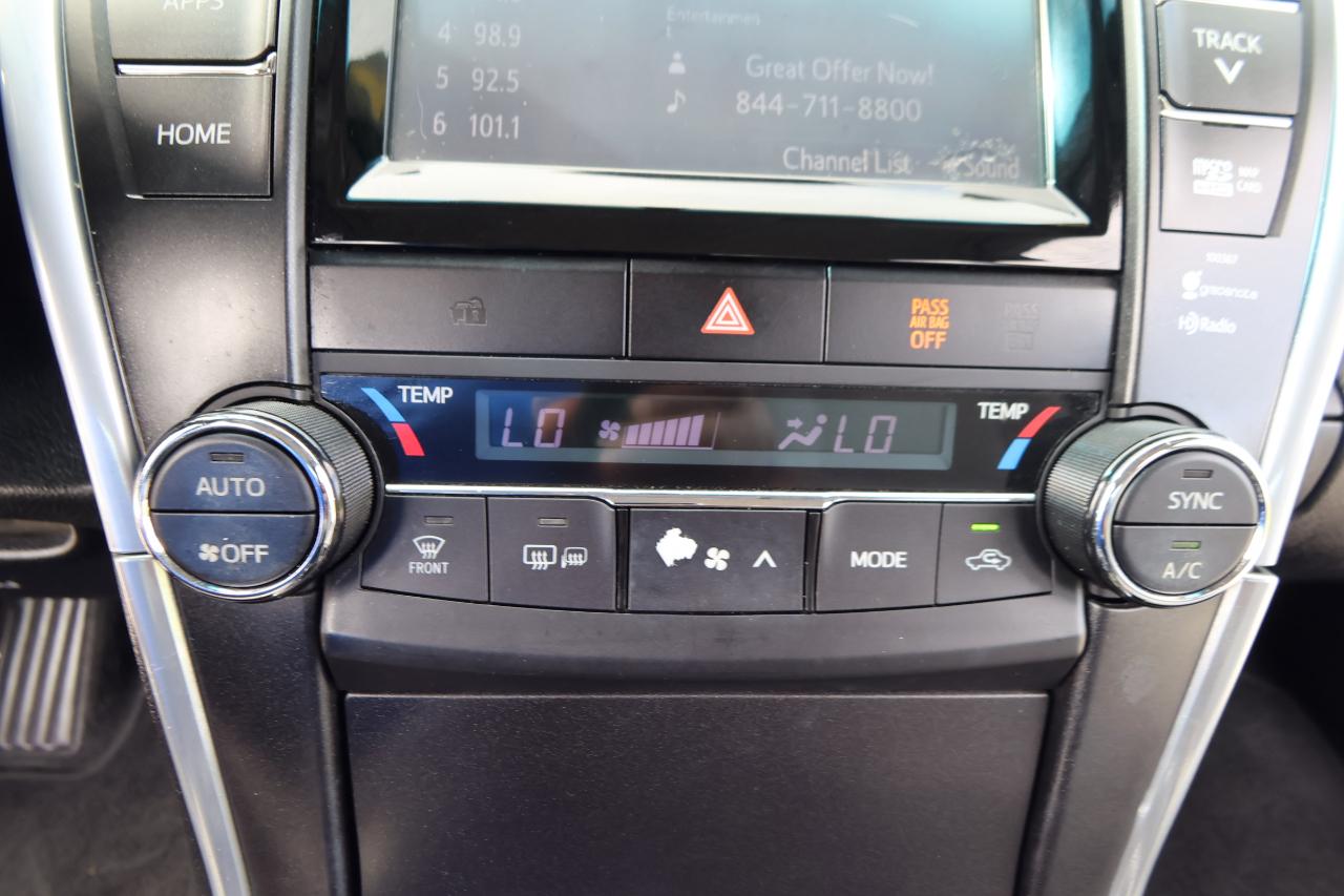 Toyota Camry 4dr Sdn I4 Auto XLE (Natl) 2015