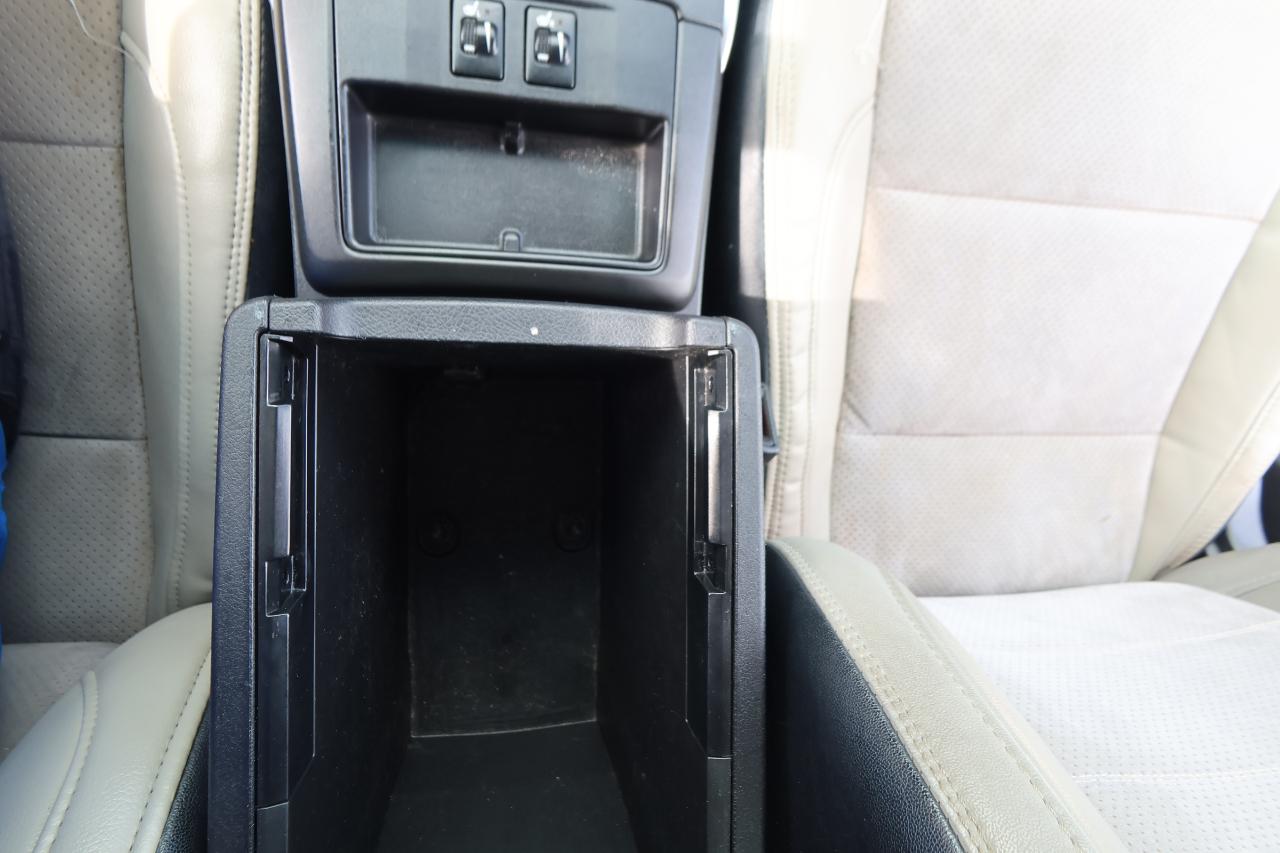 Toyota Camry 4dr Sdn I4 Auto XLE (Natl) 2015