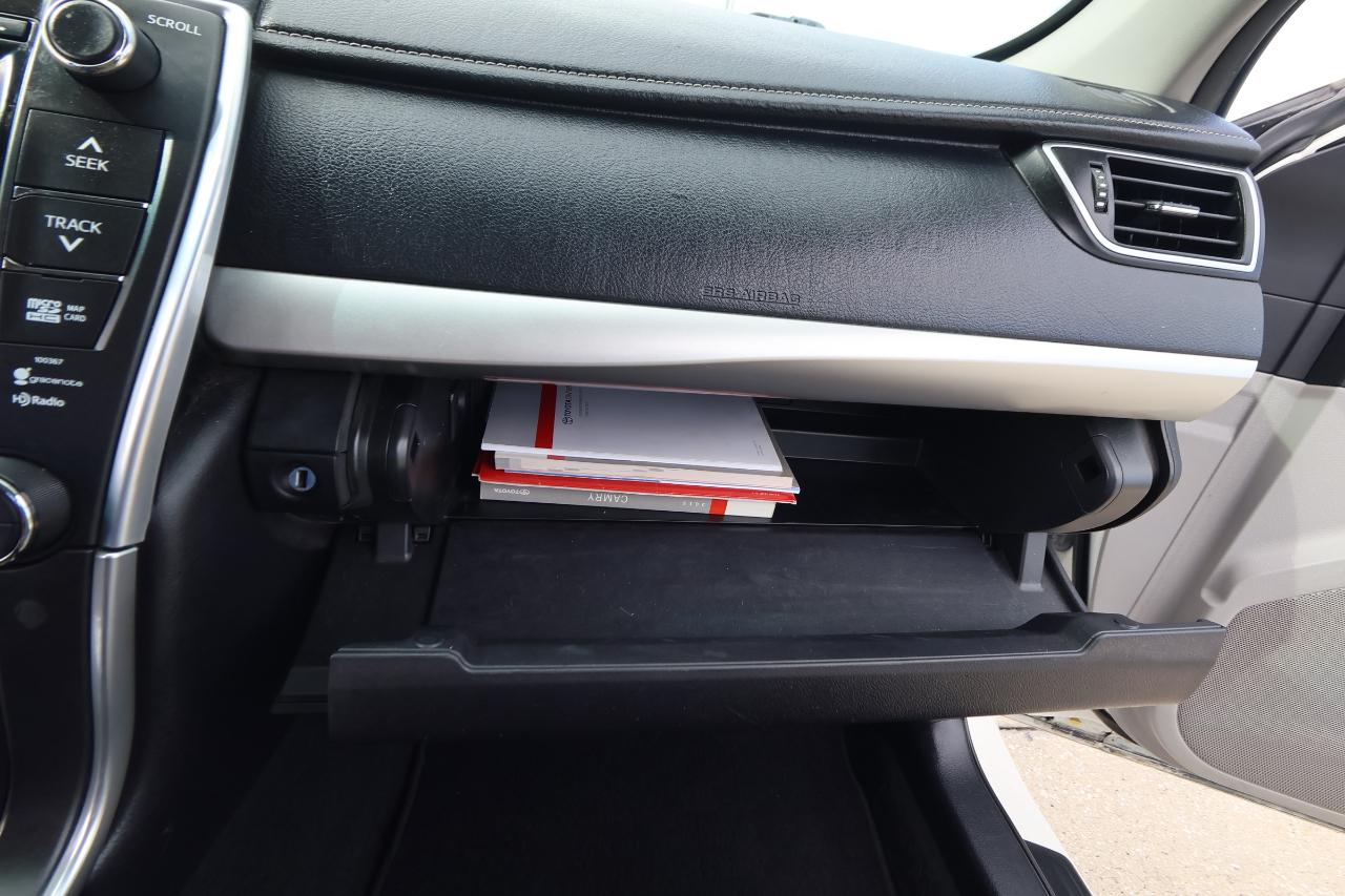 Toyota Camry 4dr Sdn I4 Auto XLE (Natl) 2015