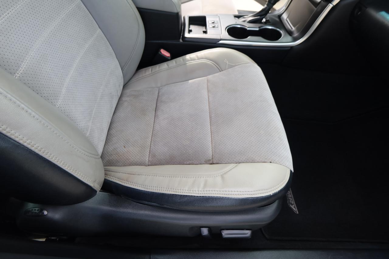 Toyota Camry 4dr Sdn I4 Auto XLE (Natl) 2015