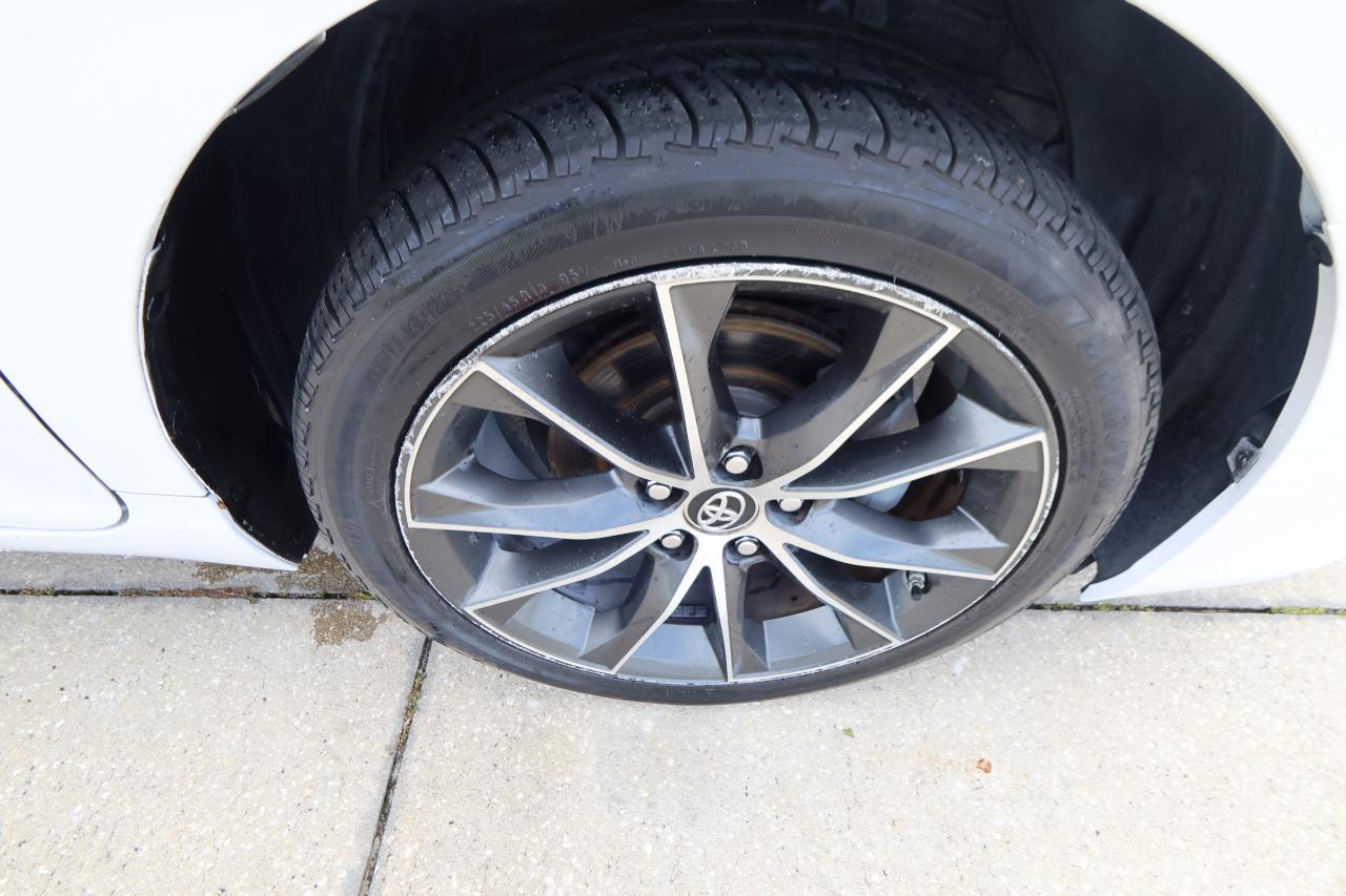 Toyota Camry 4dr Sdn I4 Auto XLE (Natl) 2015