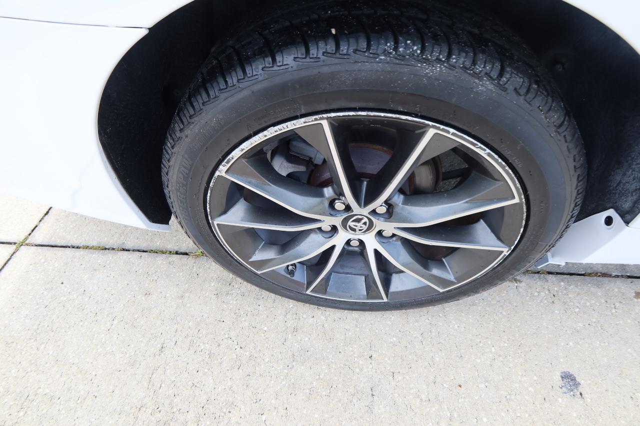 Toyota Camry 4dr Sdn I4 Auto XLE (Natl) 2015