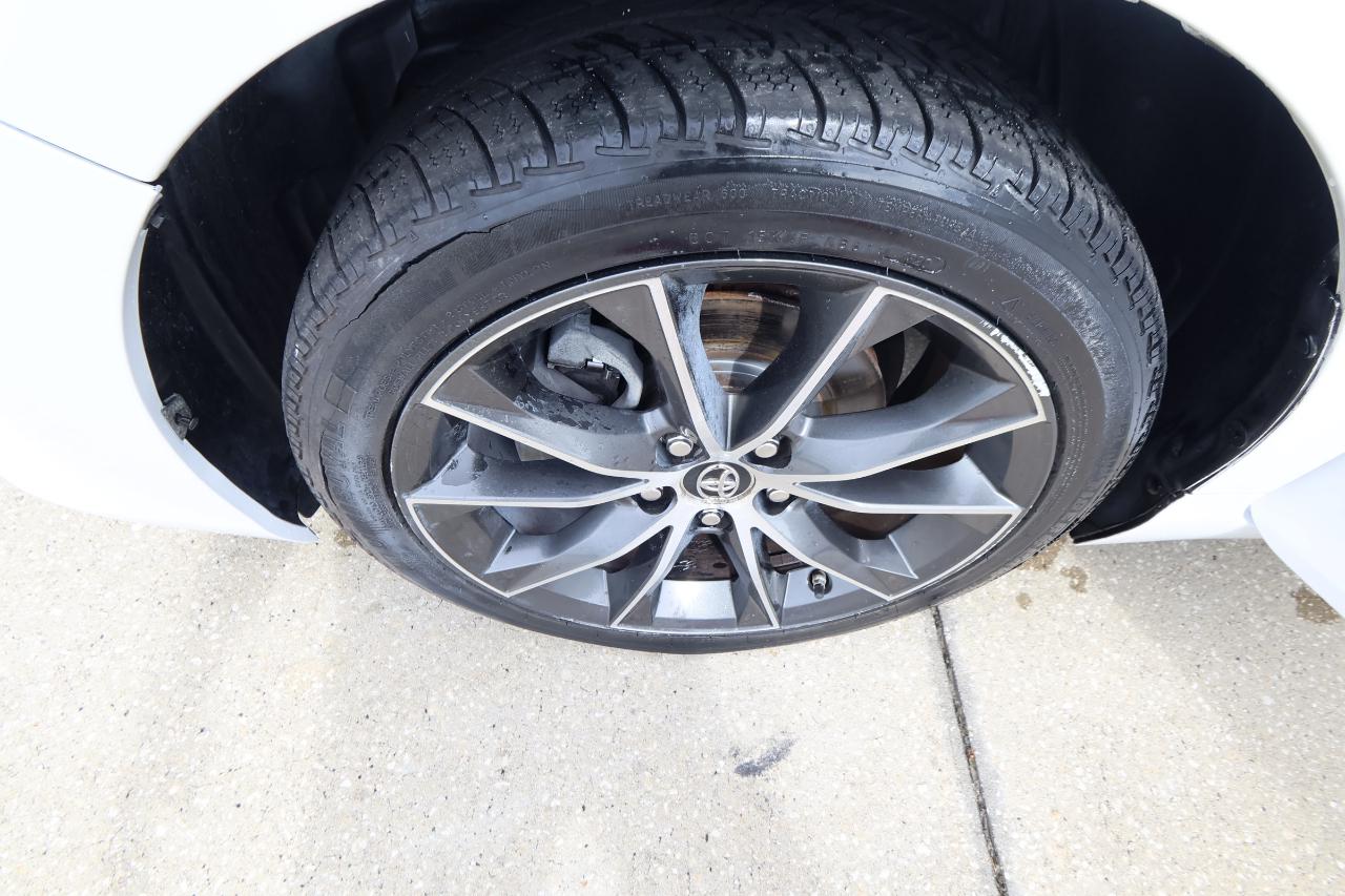 Toyota Camry 4dr Sdn I4 Auto XLE (Natl) 2015