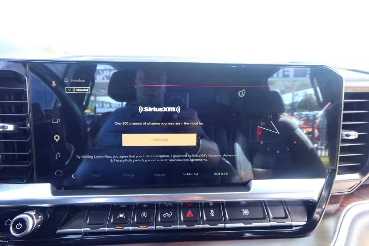 GMC Sierra 1500 4WD Crew Cab 147" SLT 2023