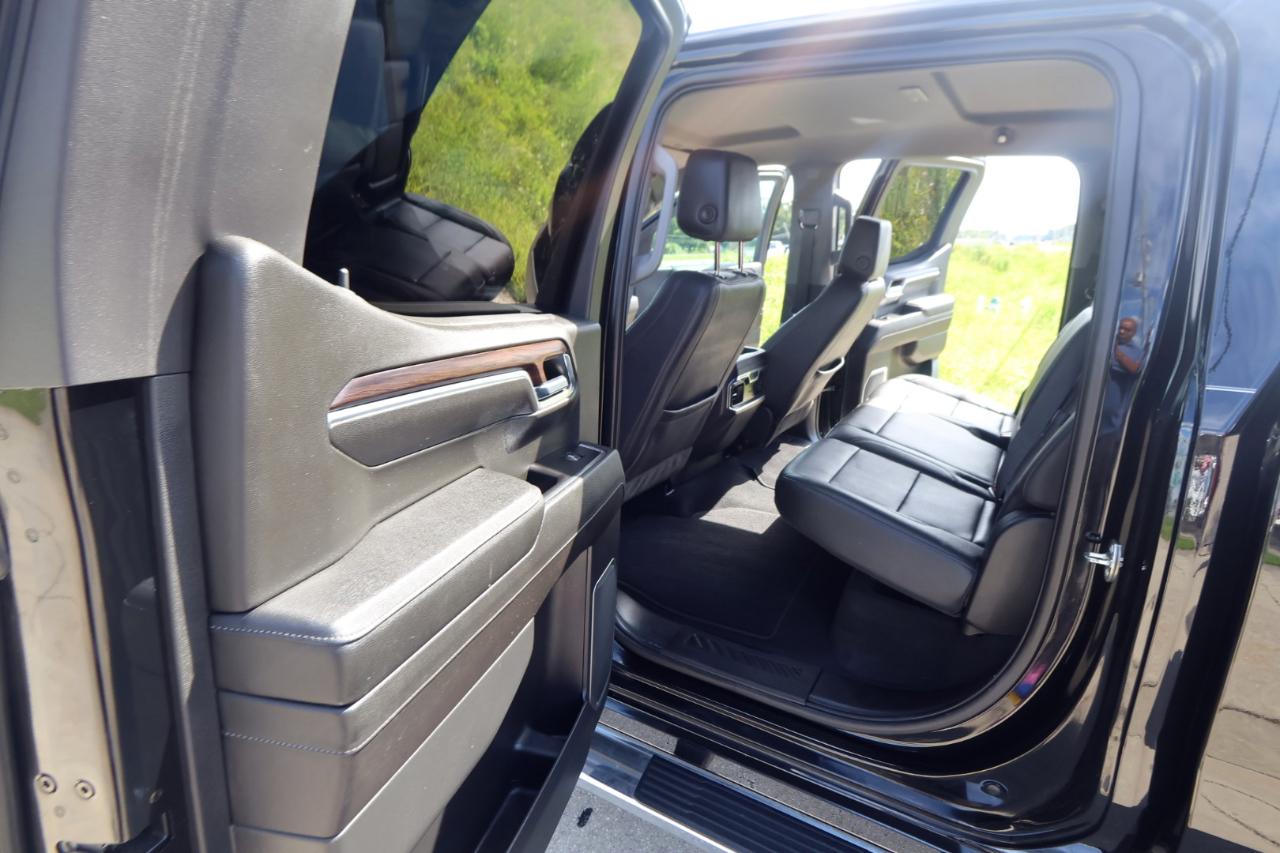 GMC Sierra 1500 4WD Crew Cab 147" SLT 2023