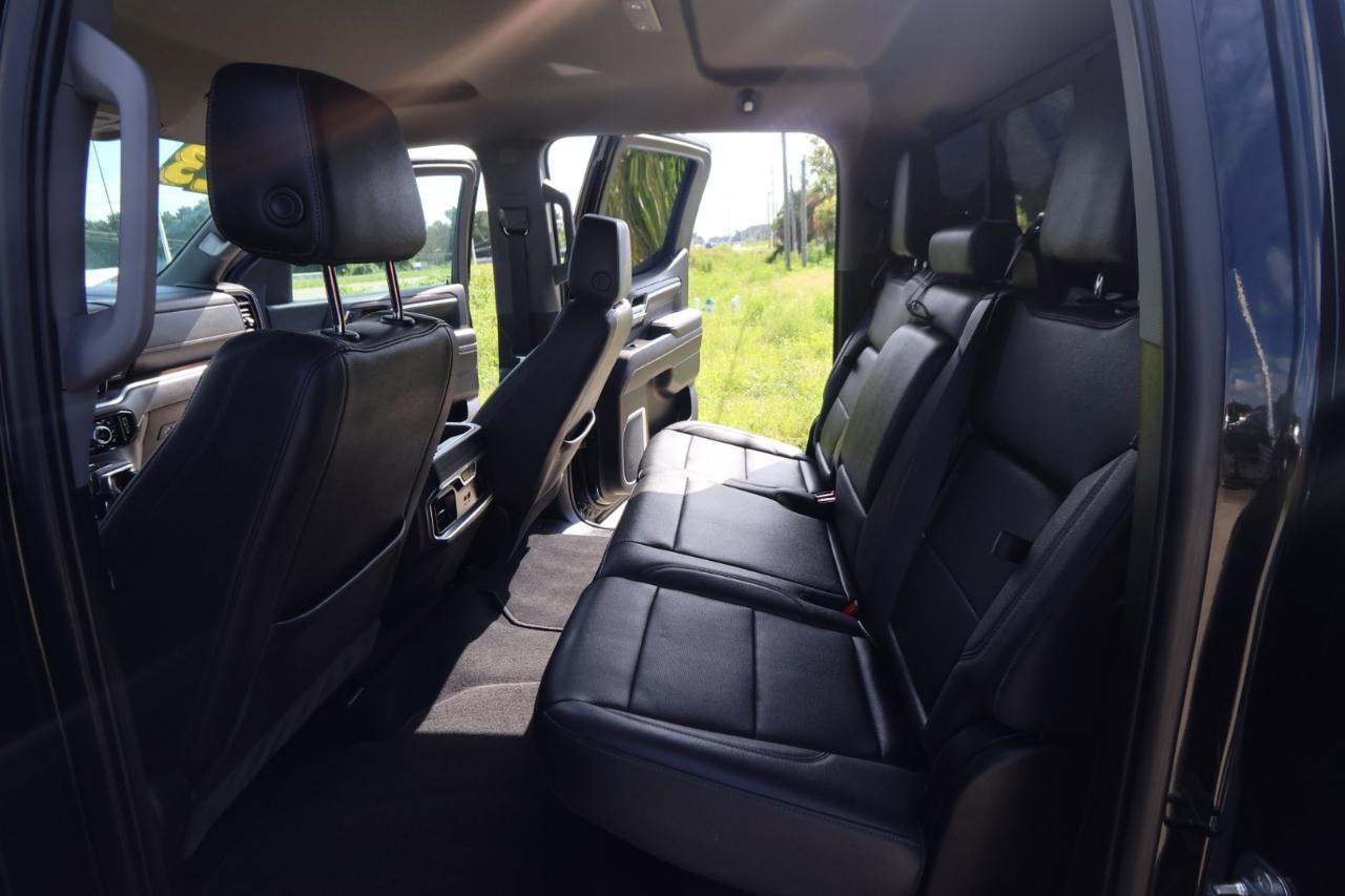 GMC Sierra 1500 4WD Crew Cab 147" SLT 2023
