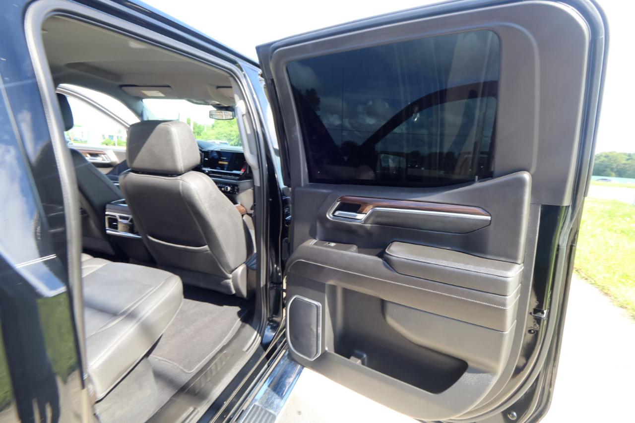 GMC Sierra 1500 4WD Crew Cab 147" SLT 2023