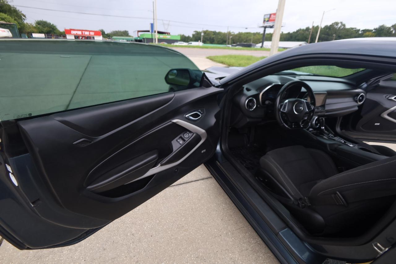Chevrolet Camaro 2dr Cpe 1LT 2019