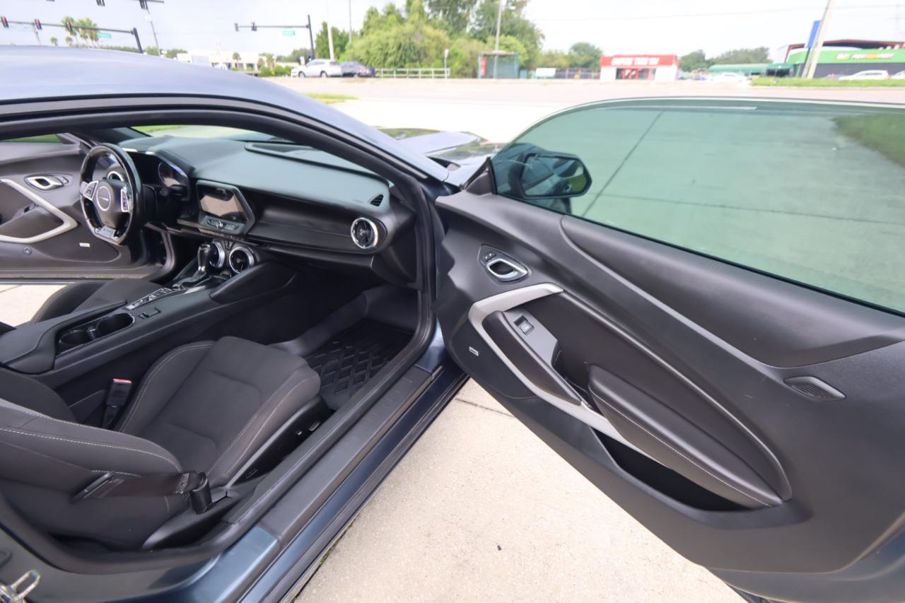 Chevrolet Camaro 2dr Cpe 1LT 2019