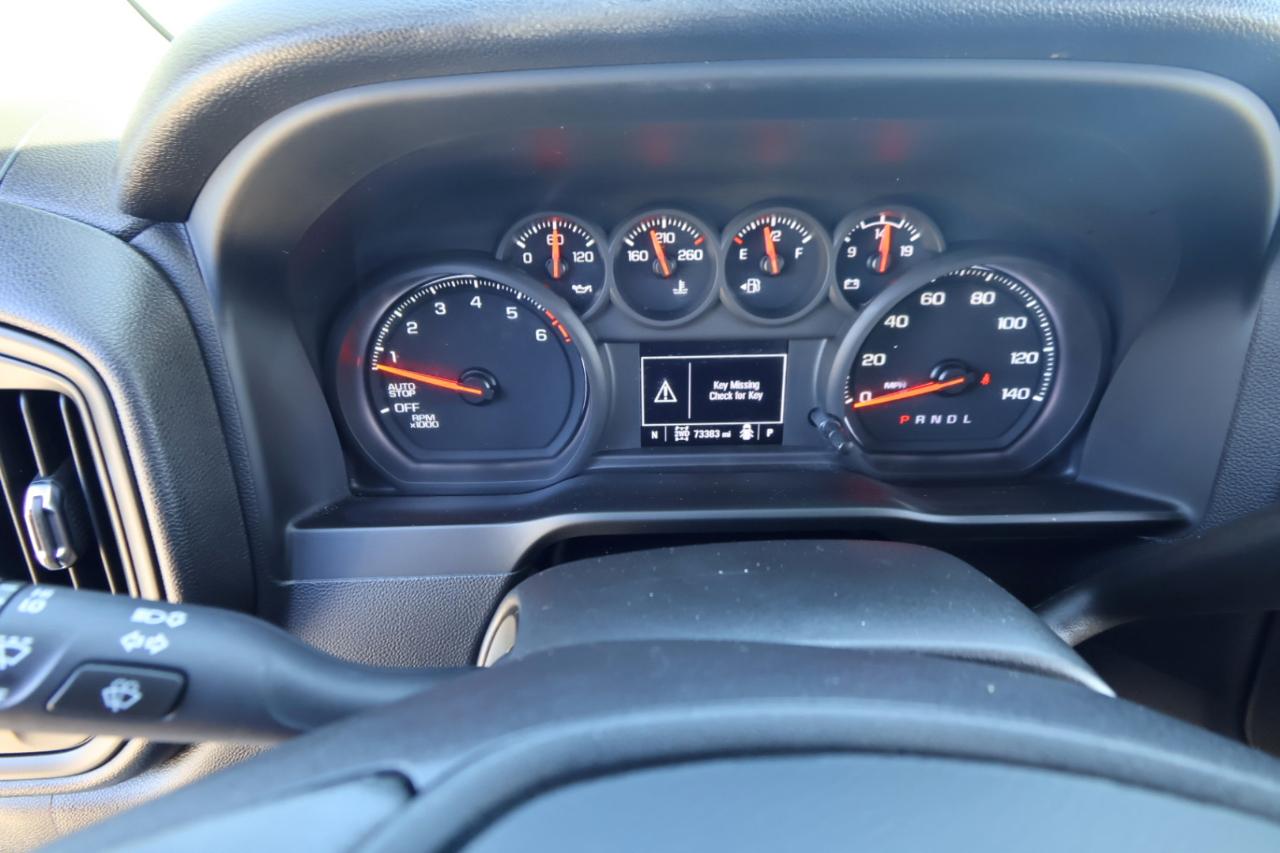 GMC Sierra 1500 4WD Crew Cab 147" Pro 2024
