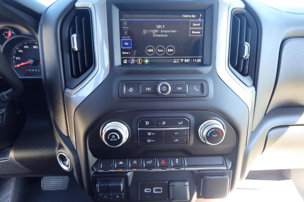 GMC Sierra 1500 4WD Crew Cab 147" Pro 2024