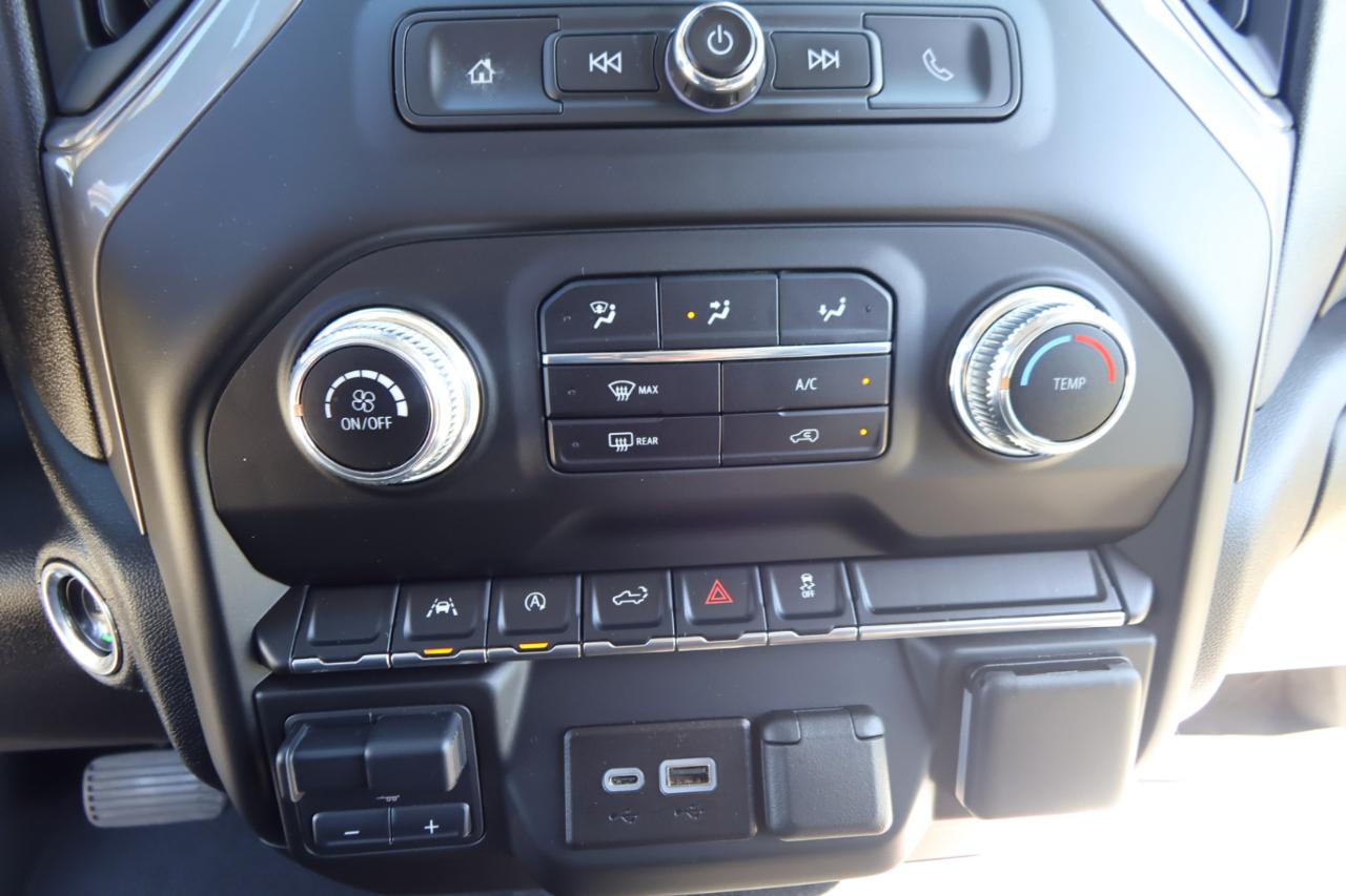 GMC Sierra 1500 4WD Crew Cab 147" Pro 2024