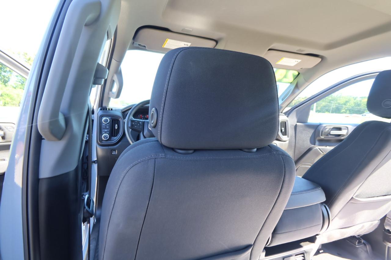 GMC Sierra 1500 4WD Crew Cab 147" Pro 2024