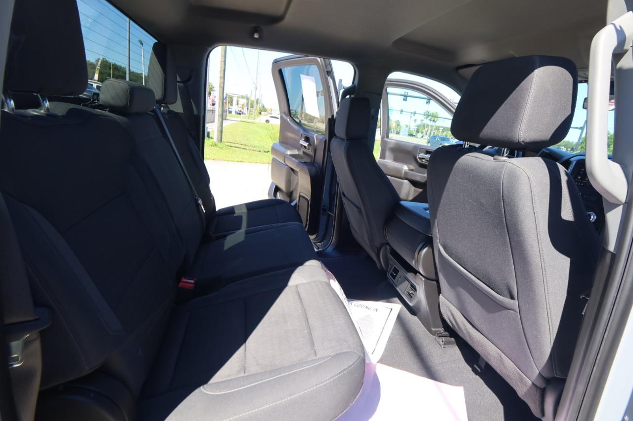 GMC Sierra 1500 4WD Crew Cab 147" Pro 2024