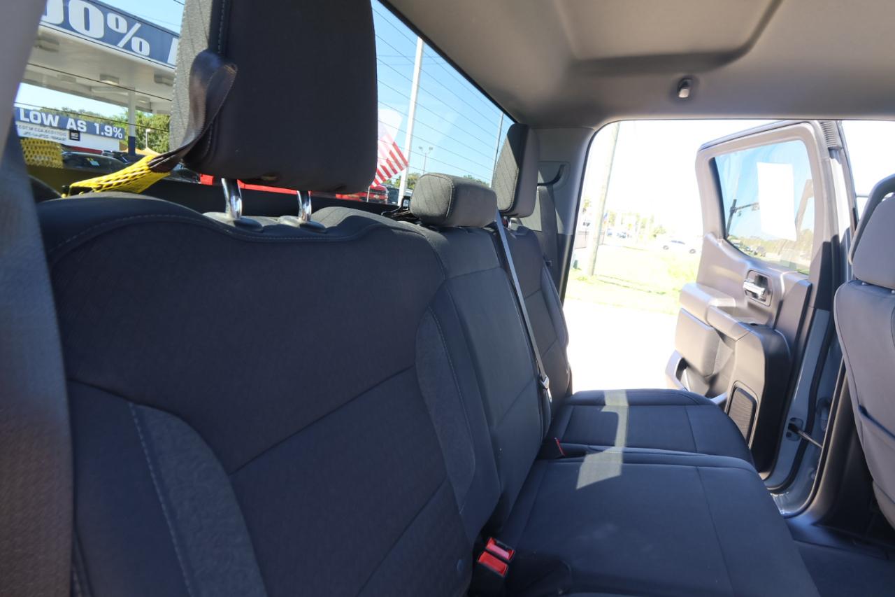 GMC Sierra 1500 4WD Crew Cab 147" Pro 2024