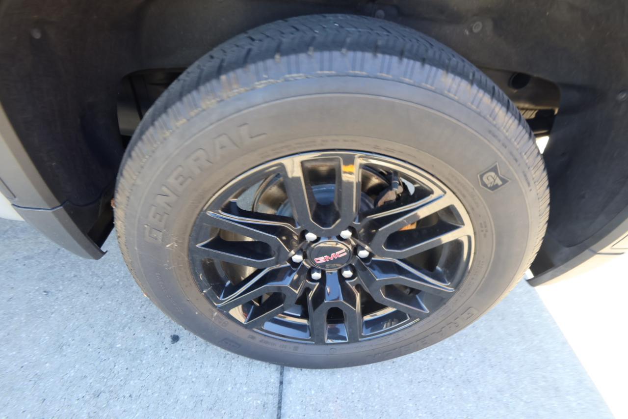 GMC Sierra 1500 4WD Crew Cab 147" Pro 2024