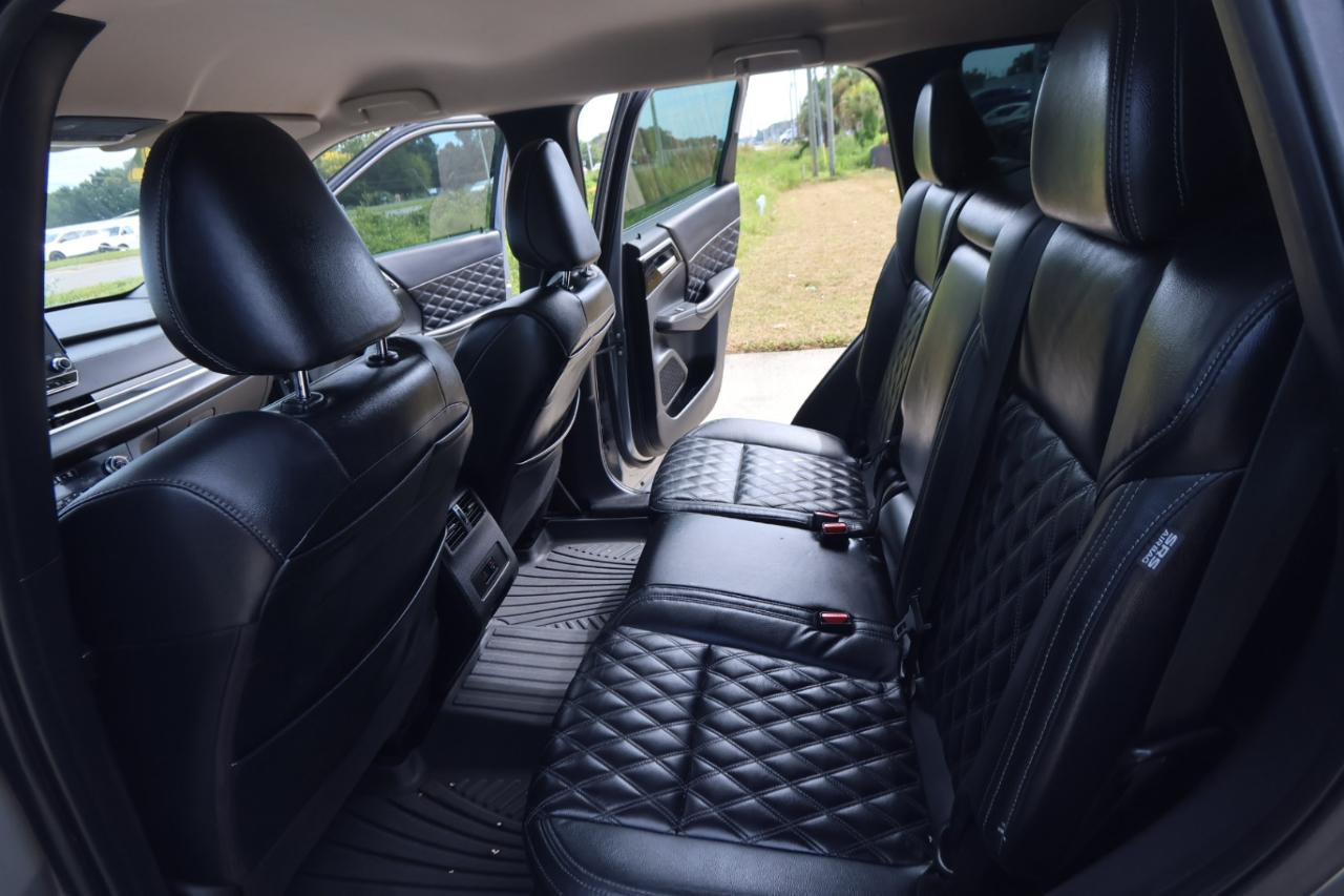 Mitsubishi Outlander SEL S-AWC 2022