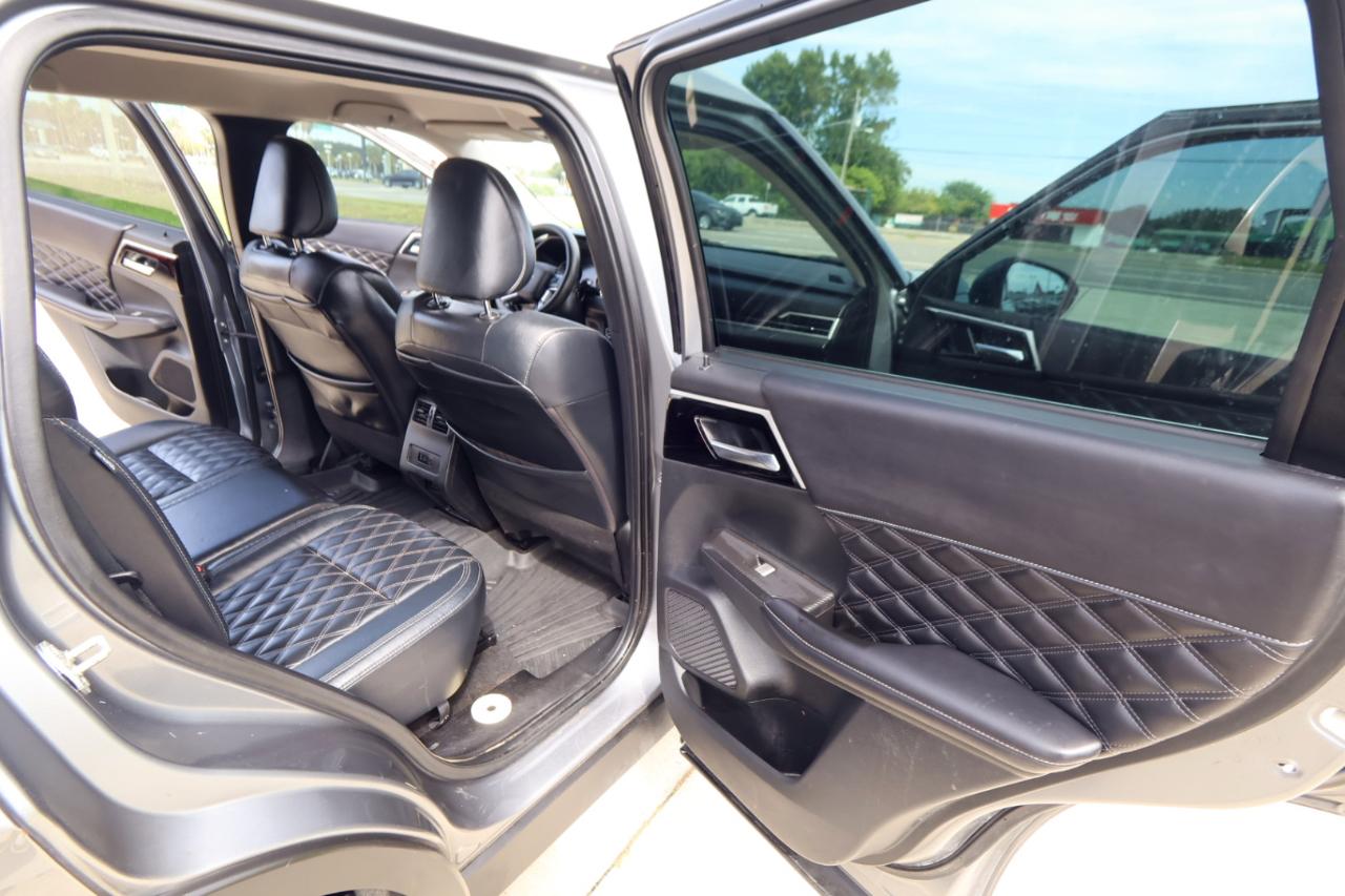 Mitsubishi Outlander SEL S-AWC 2022