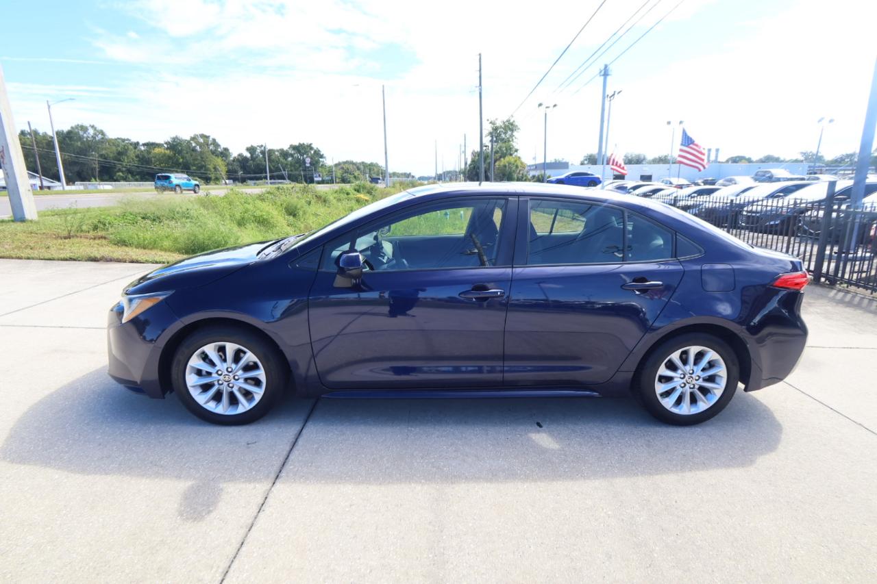 Toyota Corolla LE CVT (Natl) 2022