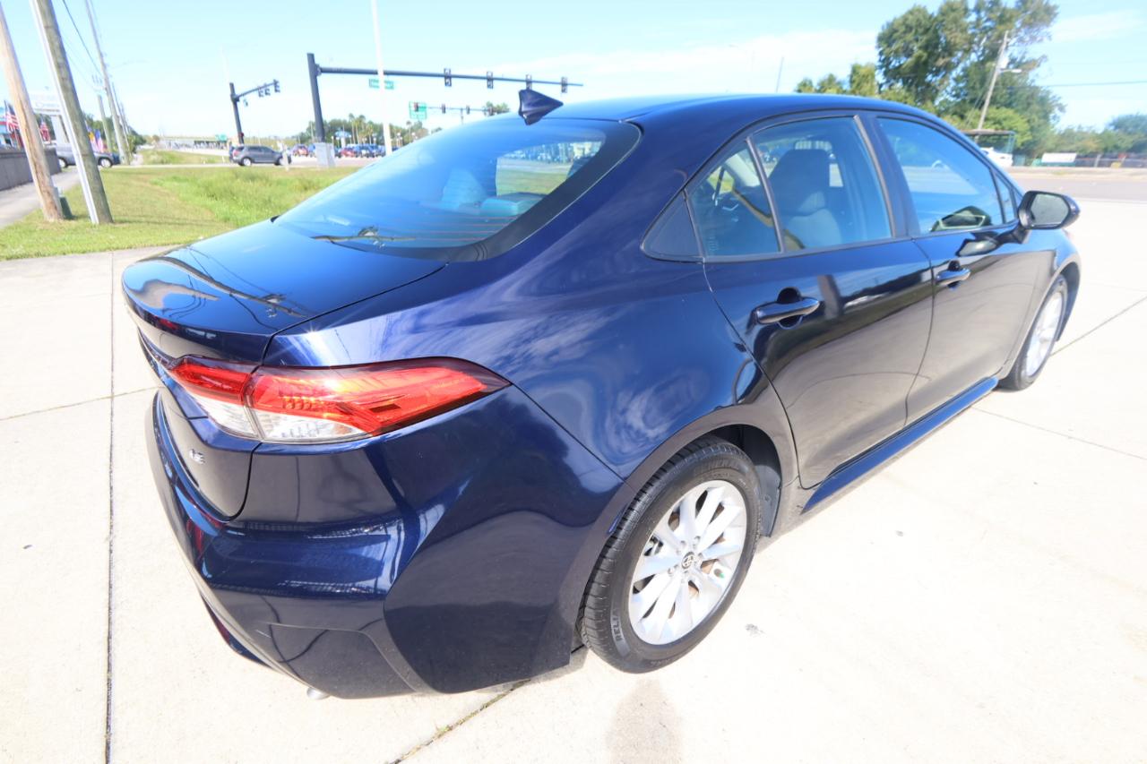 Toyota Corolla LE CVT (Natl) 2022