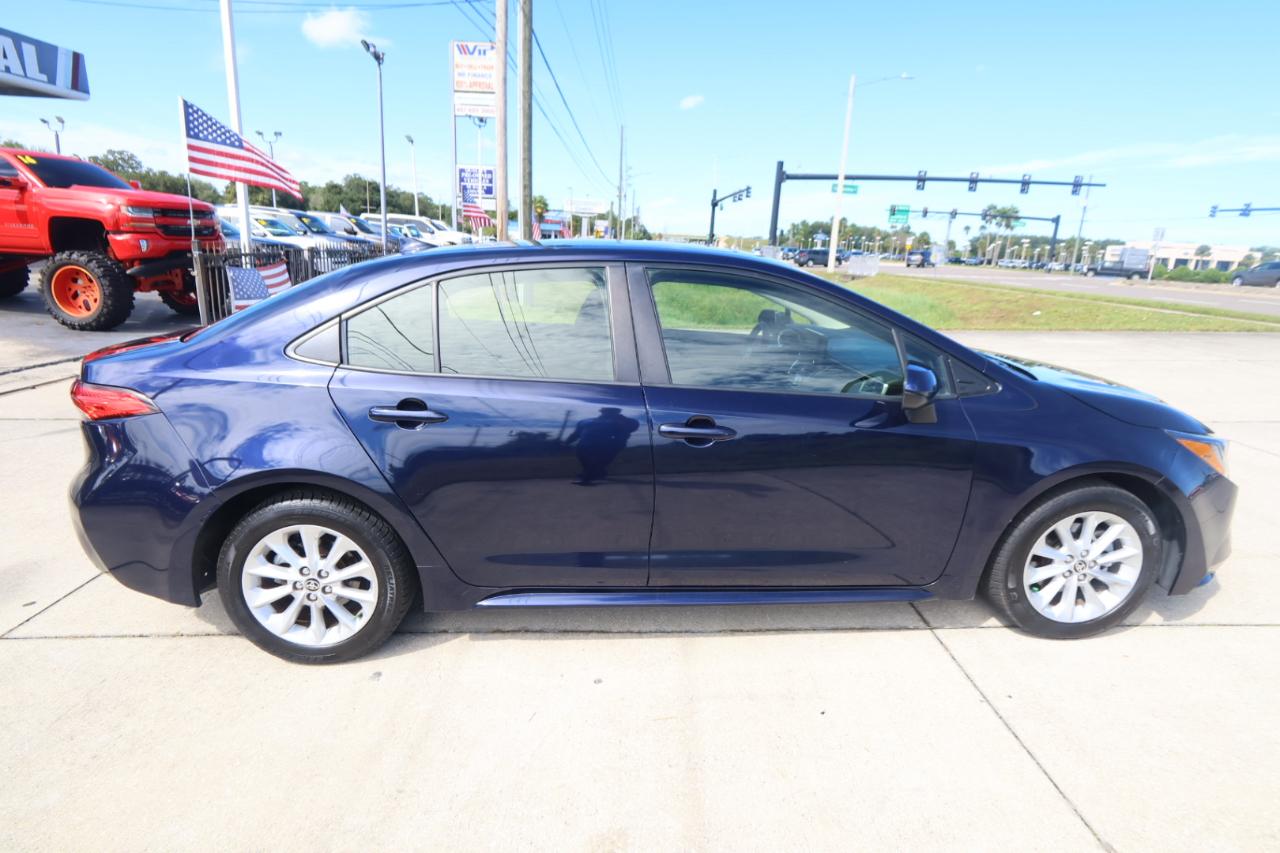 Toyota Corolla LE CVT (Natl) 2022