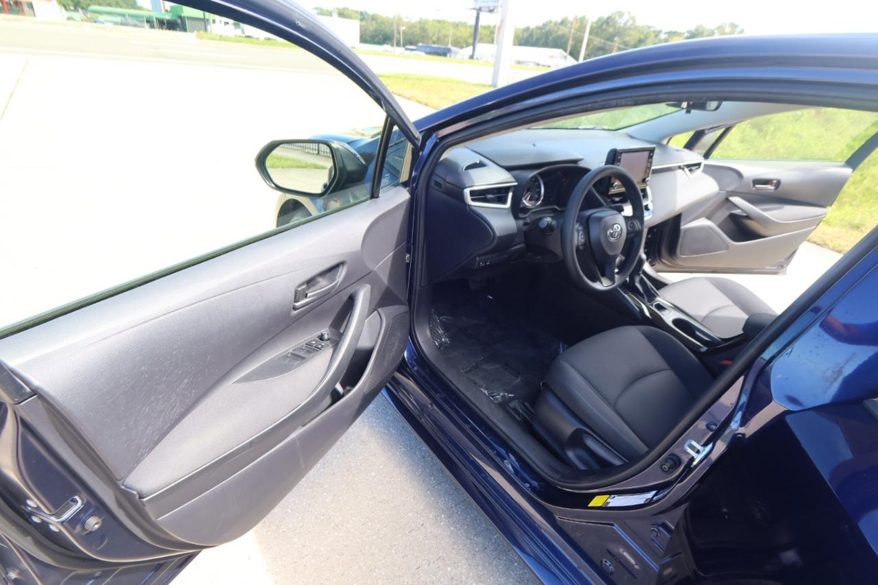 Toyota Corolla LE CVT (Natl) 2022