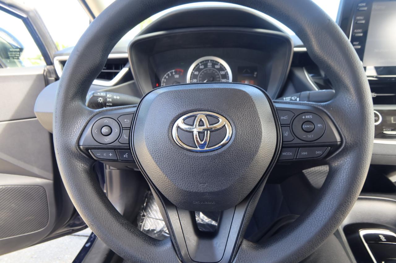 Toyota Corolla LE CVT (Natl) 2022