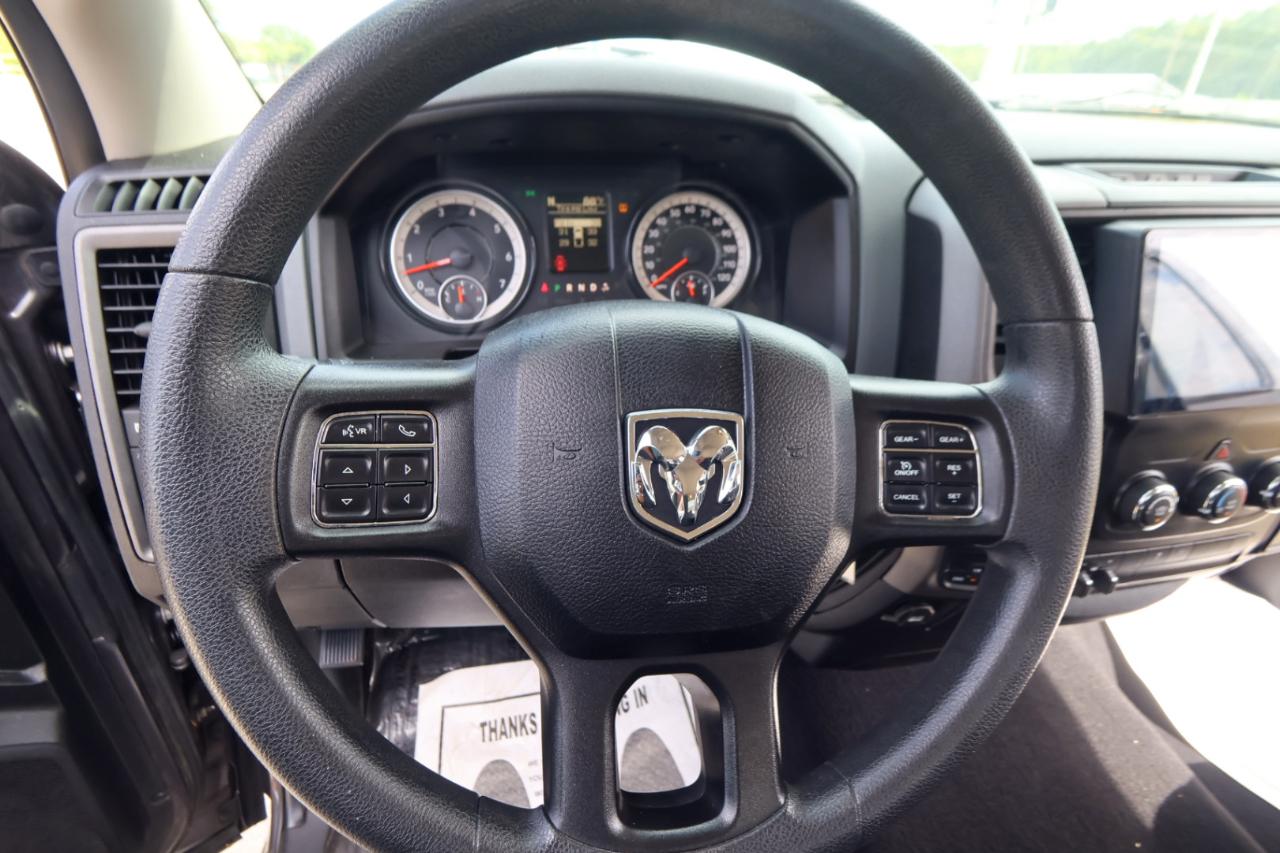 RAM 1500 Classic Express 4x4 Quad Cab 6'4" Box 2019