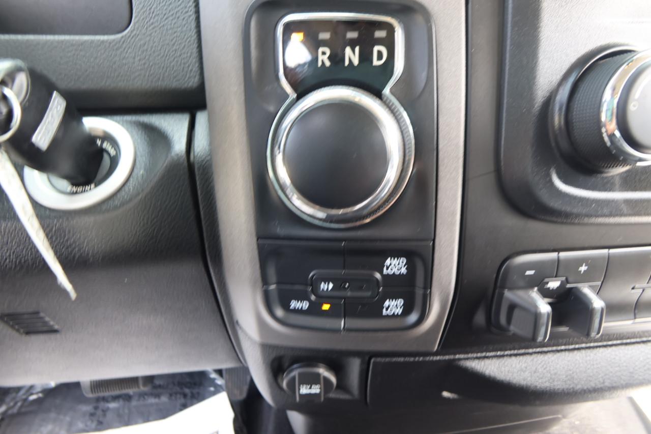 RAM 1500 Classic Express 4x4 Quad Cab 6'4" Box 2019