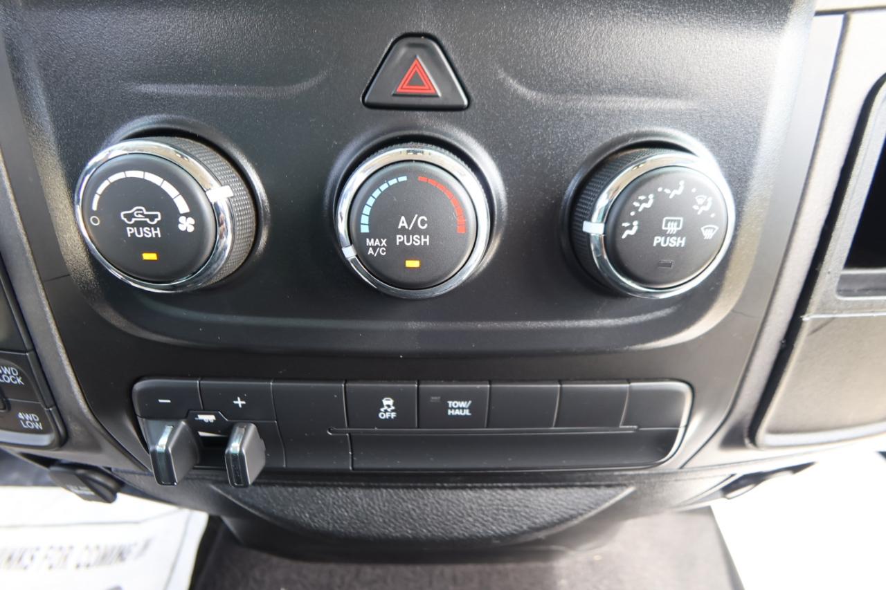 RAM 1500 Classic Express 4x4 Quad Cab 6'4" Box 2019